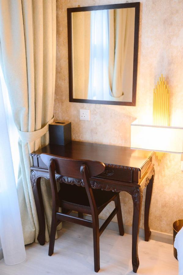 Petronella Suites Apartment @ Jesselton Quay Кота Кинабалу Екстериор снимка