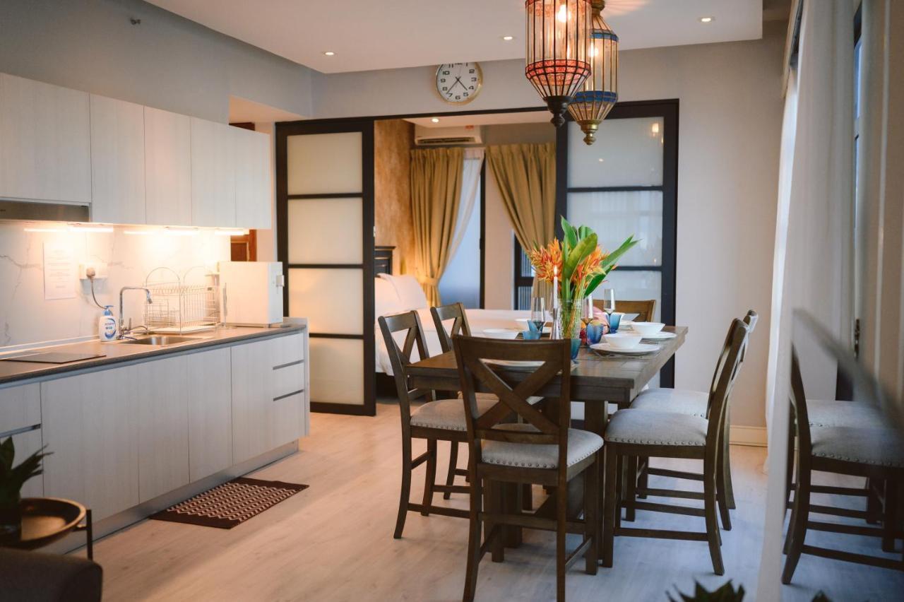 Petronella Suites Apartment @ Jesselton Quay Кота Кинабалу Екстериор снимка