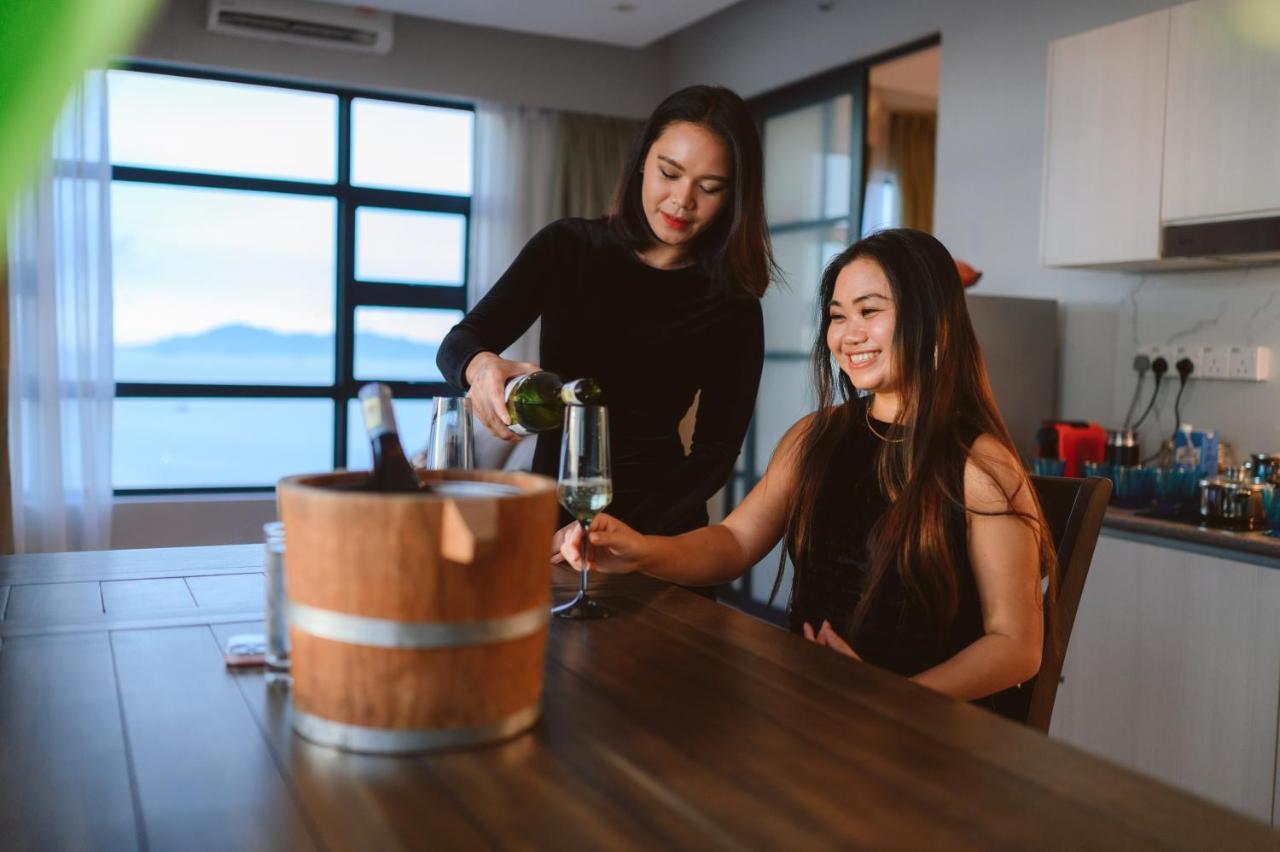 Petronella Suites Apartment @ Jesselton Quay Кота Кинабалу Екстериор снимка