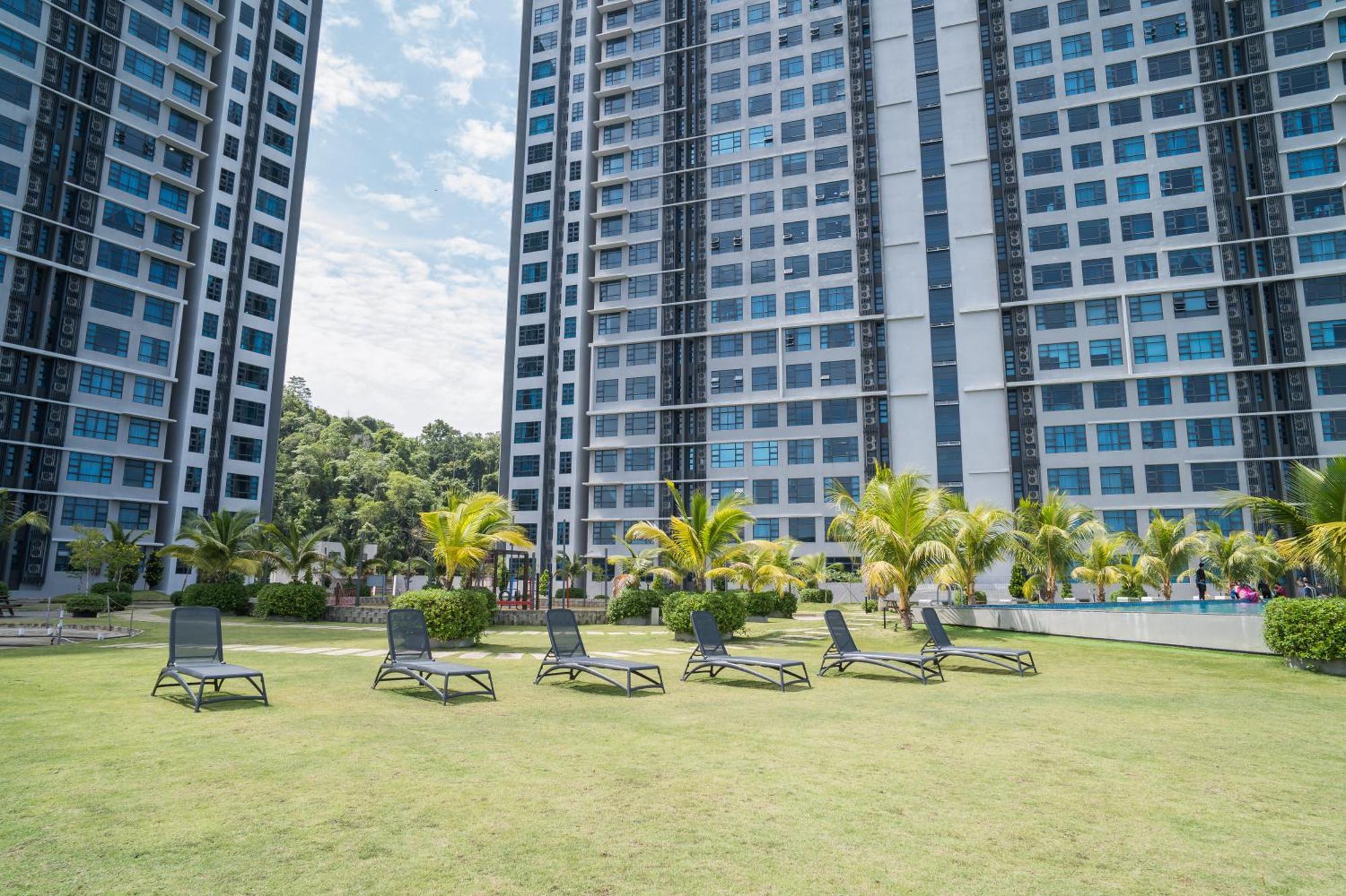 Petronella Suites Apartment @ Jesselton Quay Кота Кинабалу Екстериор снимка